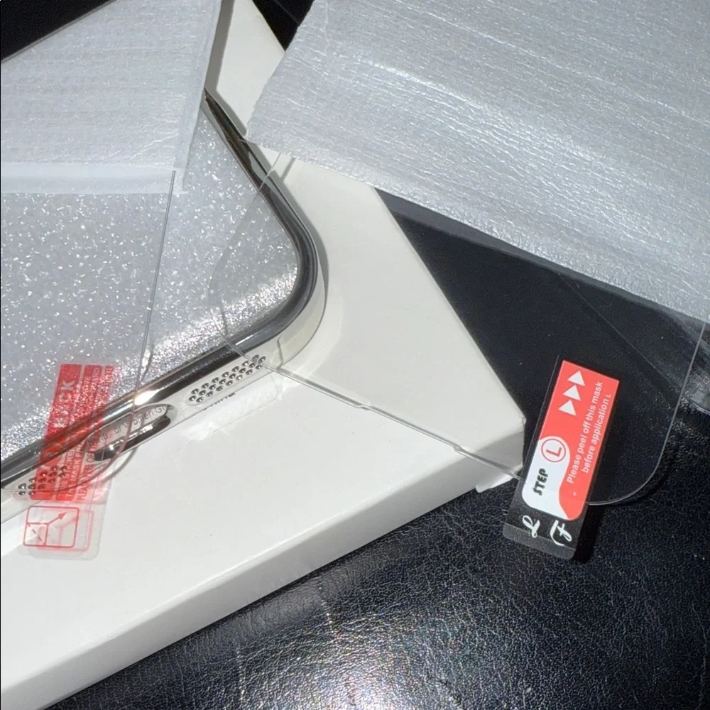 Sparkling Silver Phone Case for iPhone 16